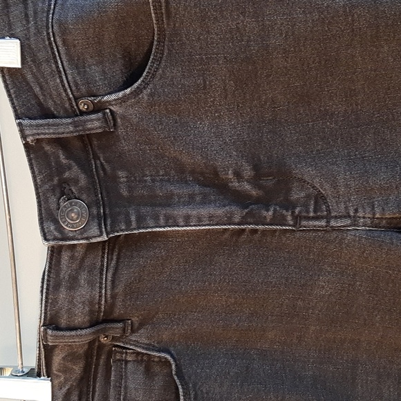 American Eagle jeans.  Black. Size 8. Stretch.Pockets. Length 39 inches - Picture 4 of 15